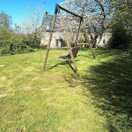 Au Lutin Pomme - Maison De Vacances Bretagne Mellé Exterior foto